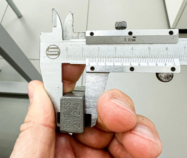 Резьбонарезные ножи BREXIT BSPT HSS 1